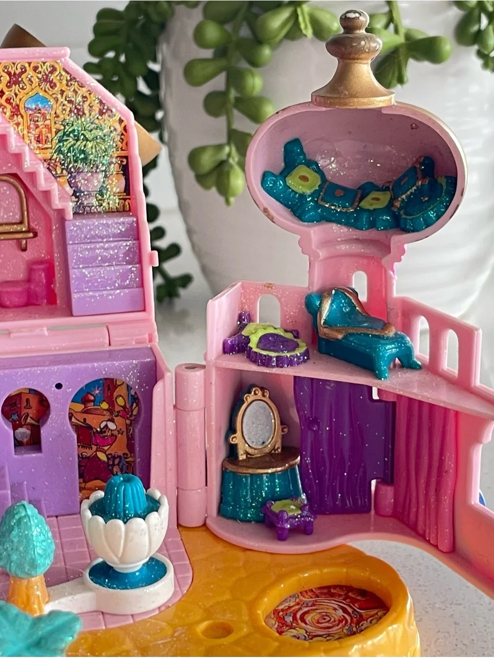 Vintage Disney Polly Pocket Aladdin Jasmine's Royal Palace 1996